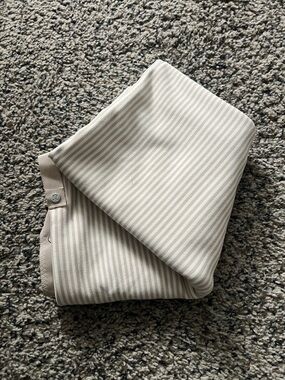 lululemon athletica vinyasa scarf.          Beige and White Striped infinityWrap